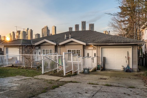 5131 Manor Street  Burnaby, BC V5G 1B4