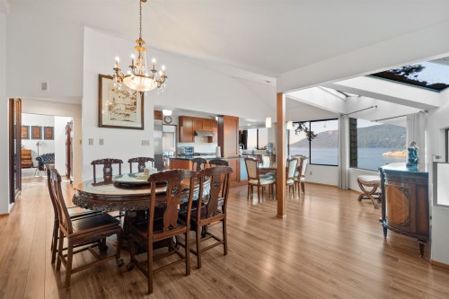 6648 Marine Drive, West Vancouver, BC 