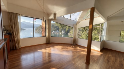 6648 Marine Drive, West Vancouver, BC 