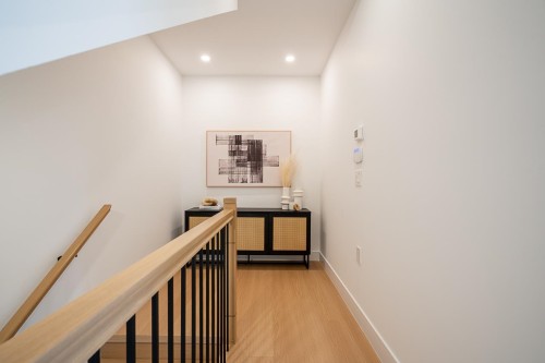 2107 33Rd Avenue E, Vancouver, BC 