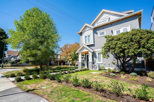 2107 33Rd Avenue E, Vancouver, BC 