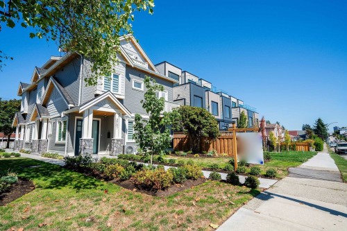 2107 33Rd Avenue E, Vancouver, BC 