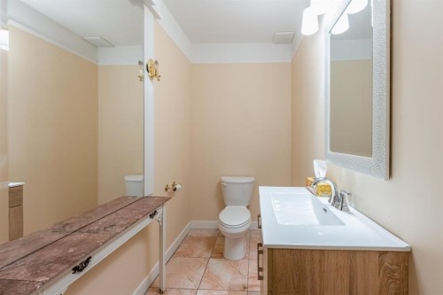 5559 Indian River Drive, North Vancouver, BC 