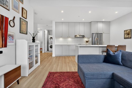 108-708 Edgar Avenue  Coquitlam, BC V3K 0H3