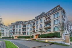 401-568 Waters Edge Crescent  West Vancouver, BC V7T 0A2