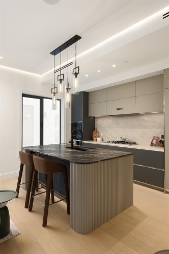 1181 33Rd Avenue, Vancouver, BC 