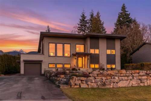 40298 Ayr Drive  Squamish, BC V8B 0B6