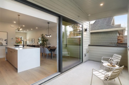 1937 Templeton Drive, Vancouver, BC 