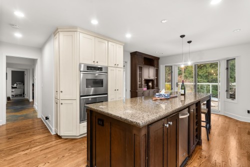 457 Hillcrest Street, West Vancouver, BC 