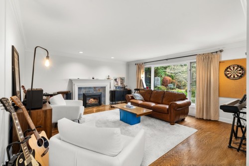 457 Hillcrest Street, West Vancouver, BC 