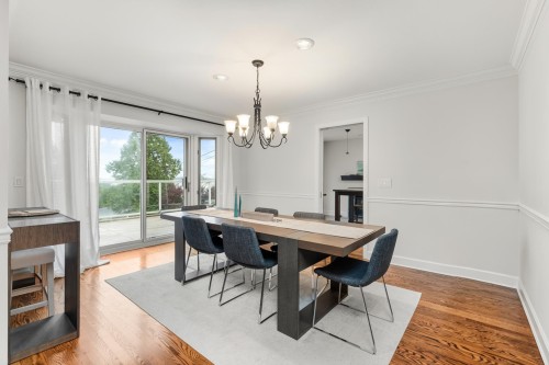 457 Hillcrest Street, West Vancouver, BC 