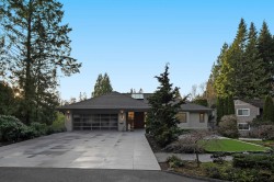 5361 Brookside Avenue  West Vancouver, BC V7W 1N2