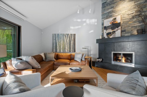 5361 Brookside Avenue, West Vancouver, BC 