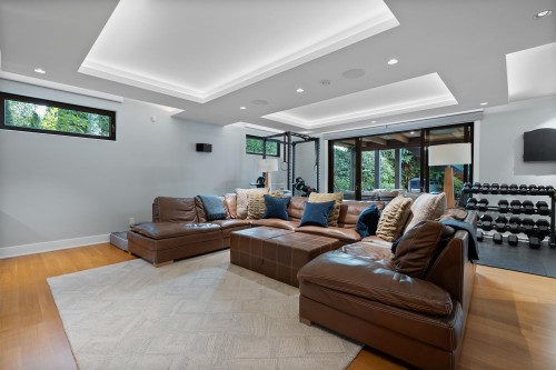 5361 Brookside Avenue, West Vancouver, BC 