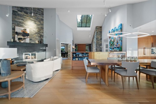 5361 Brookside Avenue, West Vancouver, BC 