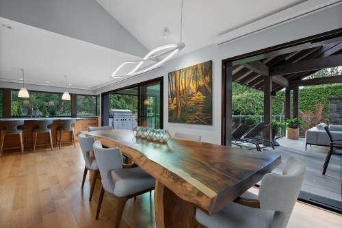 5361 Brookside Avenue, West Vancouver, BC 