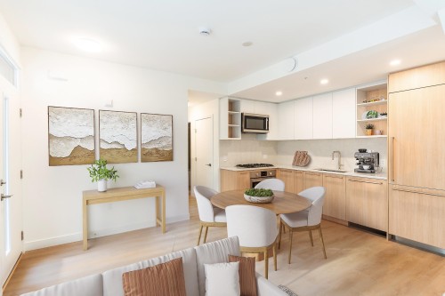 123-2050 Glenaire Drive  North Vancouver, BC V7P 1Y3