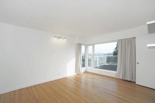 875 Esquimalt Avenue, West Vancouver, BC 