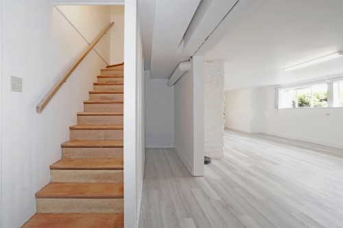 875 Esquimalt Avenue, West Vancouver, BC 