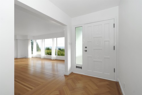 875 Esquimalt Avenue, West Vancouver, BC 