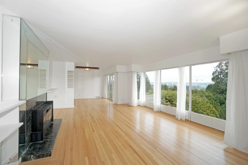 875 Esquimalt Avenue, West Vancouver, BC 