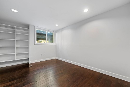 271 Montroyal Boulevard, North Vancouver, BC 