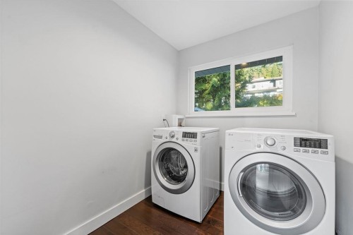 271 Montroyal Boulevard, North Vancouver, BC 