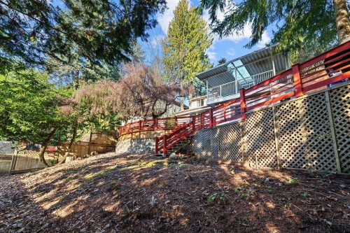 271 Montroyal Boulevard, North Vancouver, BC 