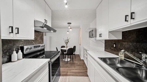 214-5340 Hastings Street, Burnaby, BC 