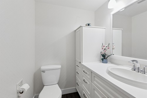 102-4111 Francis Road, Richmond, BC 