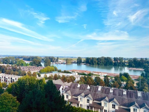 1001-2733 Chandlery Place  Vancouver, BC V5S 4V3