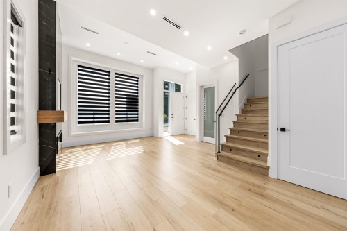 7633 Rosewood Street, Burnaby, BC 