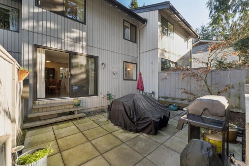 2060 Deep Cove Crescent  North Vancouver, BC V7G 1T2