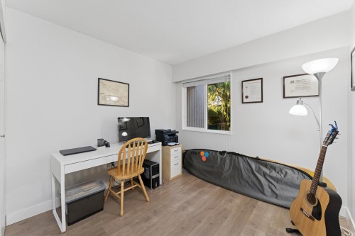 2060 Deep Cove Crescent, North Vancouver, BC 