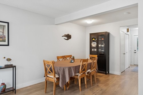 2060 Deep Cove Crescent, North Vancouver, BC 