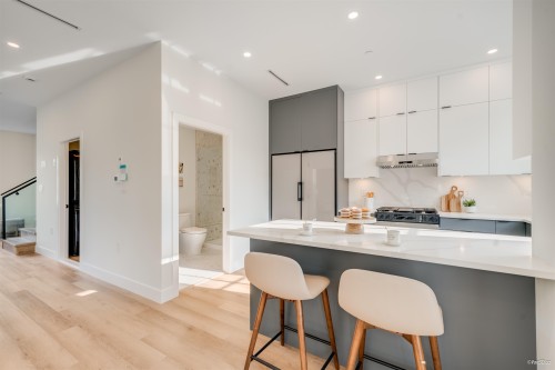 6709 Fleming Street, Vancouver, BC 