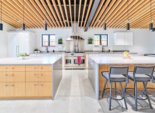 2409 Windridge Drive, North Vancouver, BC 