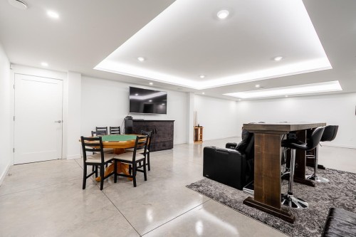 2409 Windridge Drive, North Vancouver, BC 