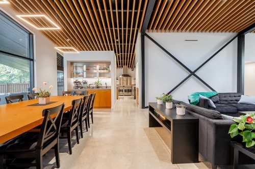 2409 Windridge Drive, North Vancouver, BC 