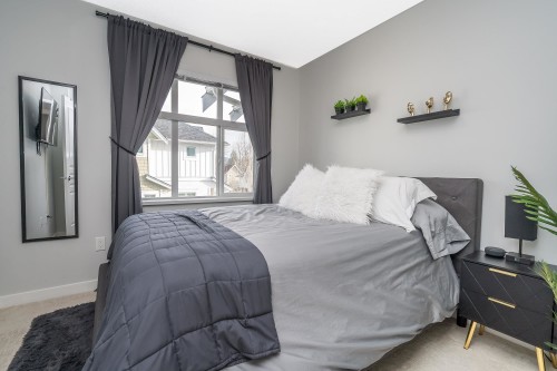 1001-11295 Pazarena Place, Maple Ridge, BC 