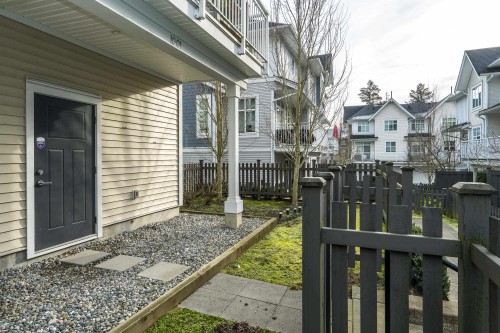 1001-11295 Pazarena Place, Maple Ridge, BC 