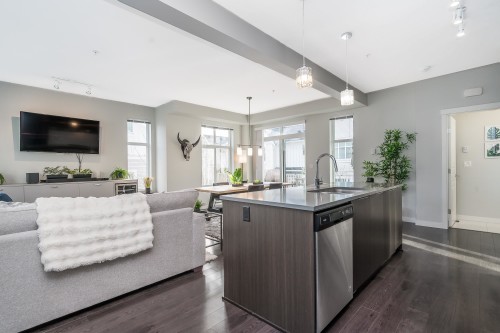 1001-11295 Pazarena Place, Maple Ridge, BC 