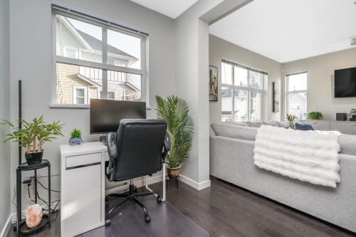 1001-11295 Pazarena Place, Maple Ridge, BC 