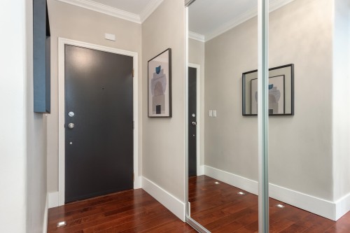 55-777 Burrard Street, Vancouver, BC 