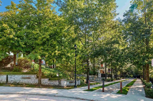 111-6833 Village Green, Burnaby, BC 