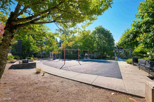 111-6833 Village Green, Burnaby, BC 