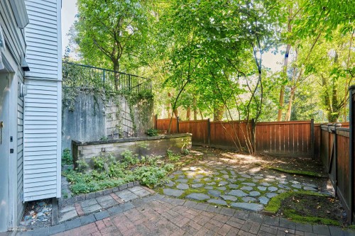 111-6833 Village Green, Burnaby, BC 