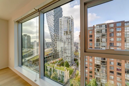 1202-889 Pacific Street, Vancouver, BC 