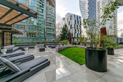 1202-889 Pacific Street, Vancouver, BC 