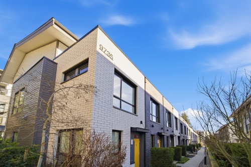 16-9735 University Crescent, Burnaby, BC 